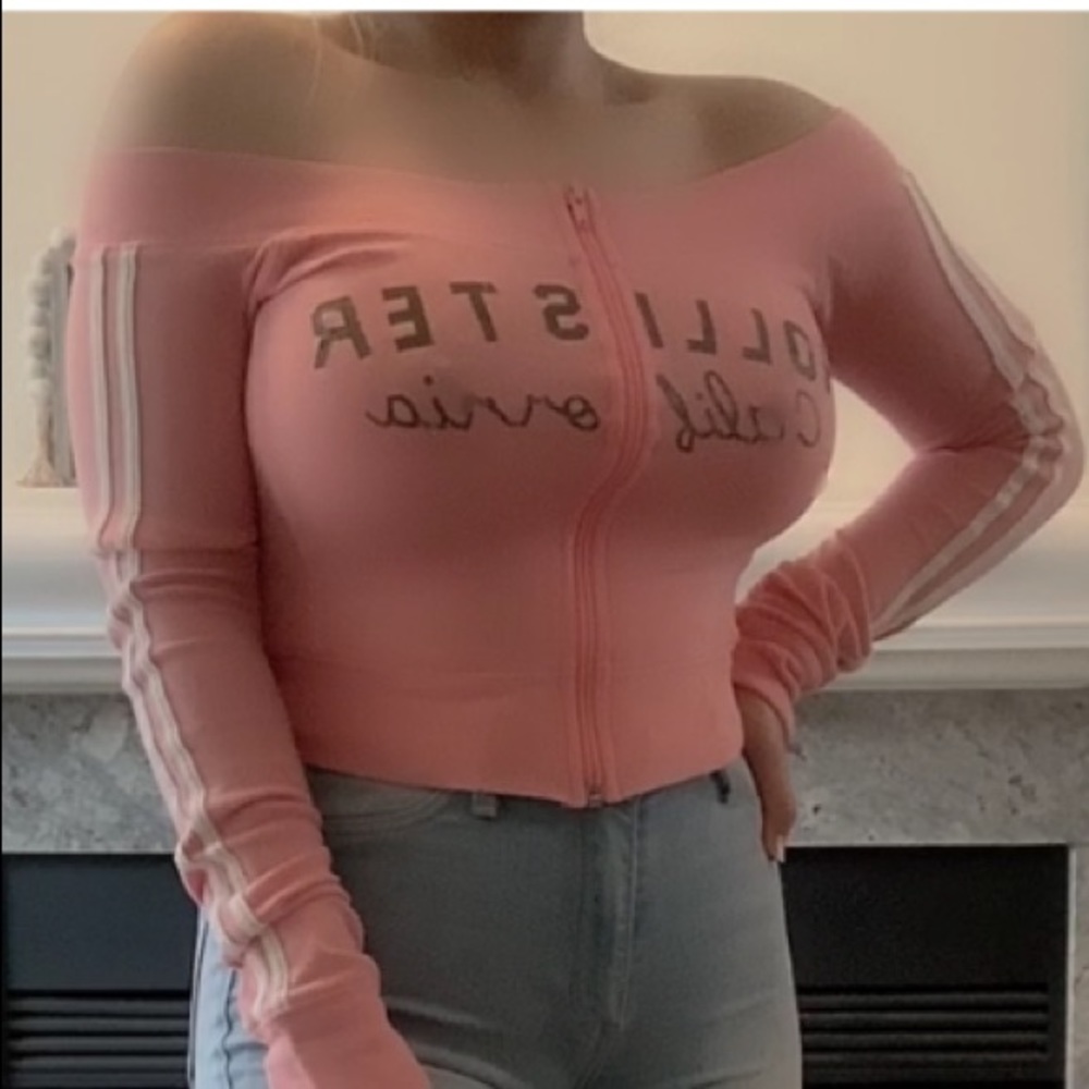 Hollister crop sweater XS